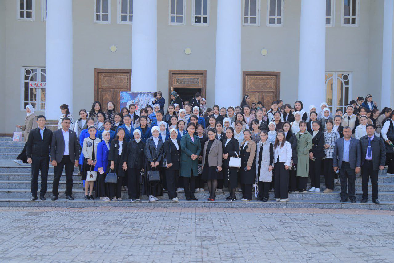 Namangan davlat pedagogika instituti talabalari uchun spektakl namoyish etildi