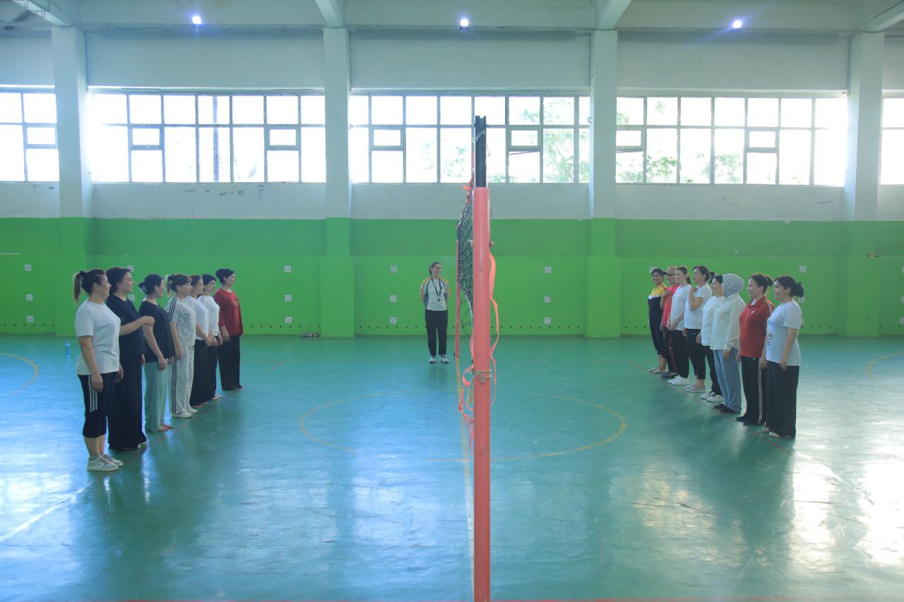 NamDPIda "Xotira turniri" doirasida ayollar oʻrtasida voleybol musobaqasiga start berildi