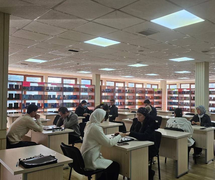 Ijtimoiy fanlar fakulteti liderlari tomonidan 8-dekabr O'zbekiston Respublikasi Konstitutsiyasi qabul qilinganligining 33-yilligi munosabati bilan “Shashka musobaqa”si tashkil etildi.