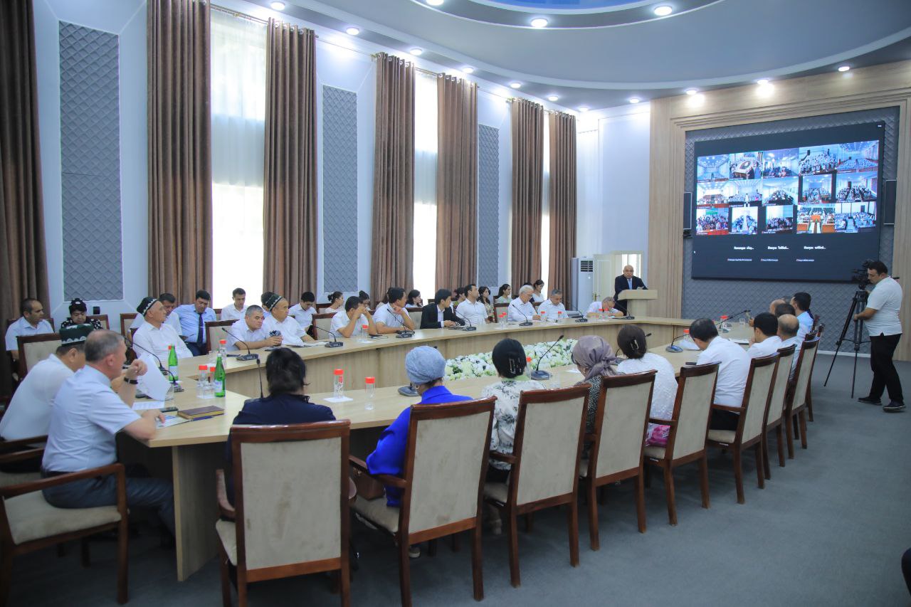 NamDPIda "Buyuklar haqida 100 ta dalil" kitobi taqdimoti  bo‘lib o‘tdi