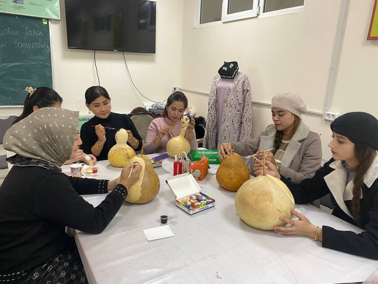 “Yosh hunarmandlar” toʼgaragida jonlangan ertak qahramonlari