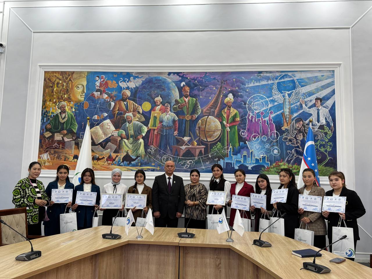 "Ommaviy diktant" tanlovi g'oliblari taqdirlandi