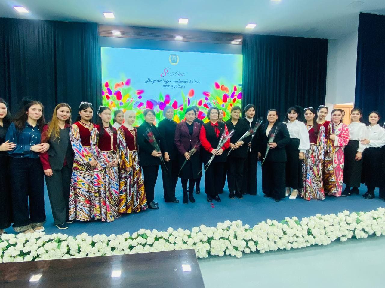 "Ayol - olam nuri" mavzusida bayram tadbiri o'tkazildi.