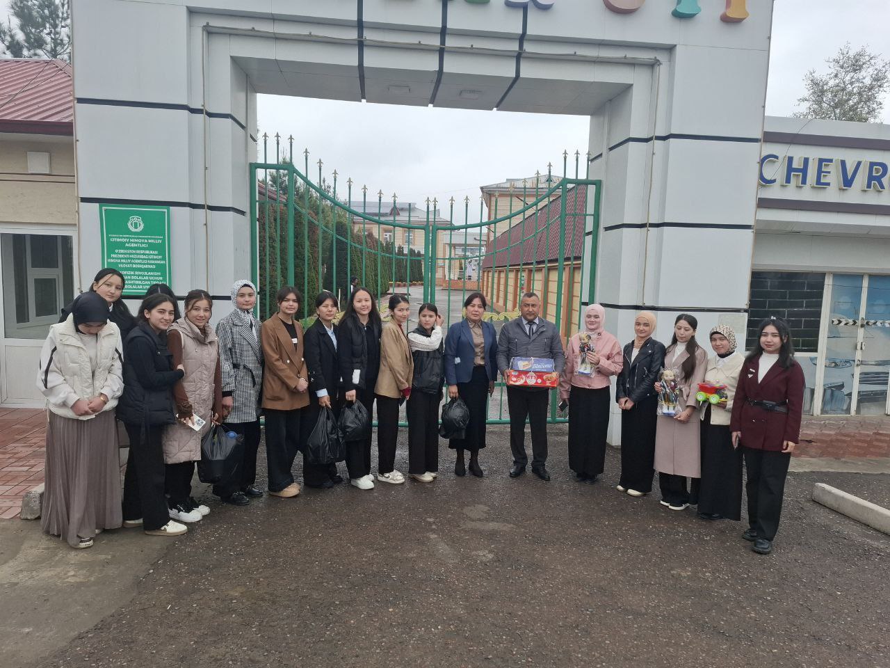 Bizdan faqat mehr-muhabbat, yaxshilik qoladi...