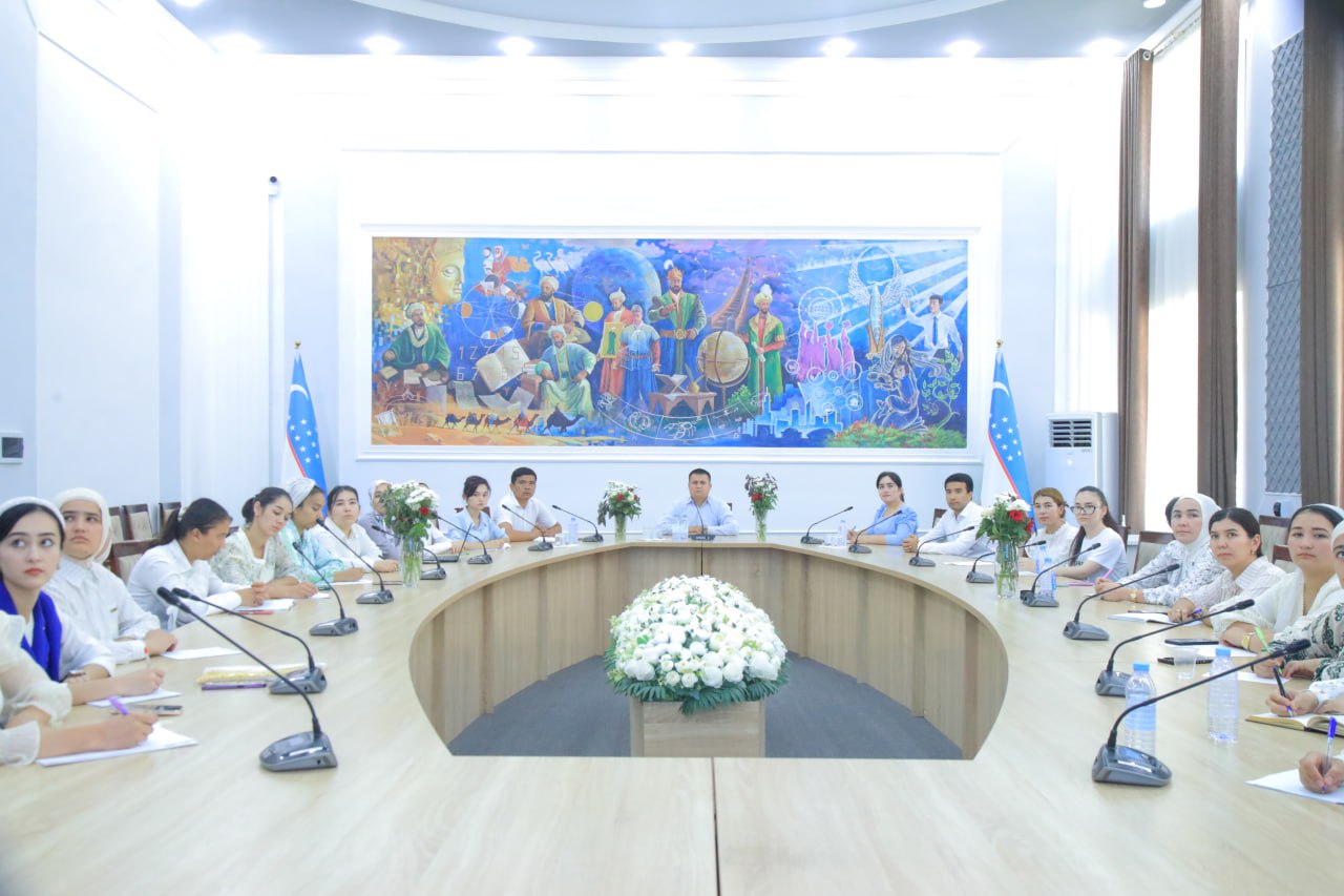 Professor Saidbek Boltaboyev tomonidan masofaviy tarzda "O'zbek tili tarixi" mavzusidagi mahorat darsi tashkil etildi.