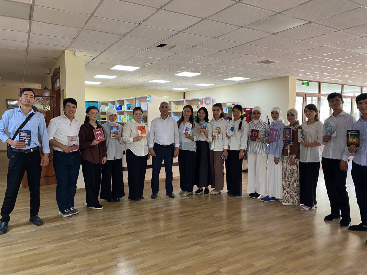 NamDPIda "Kitoblar ulashamiz" chellenji davom etmoqda