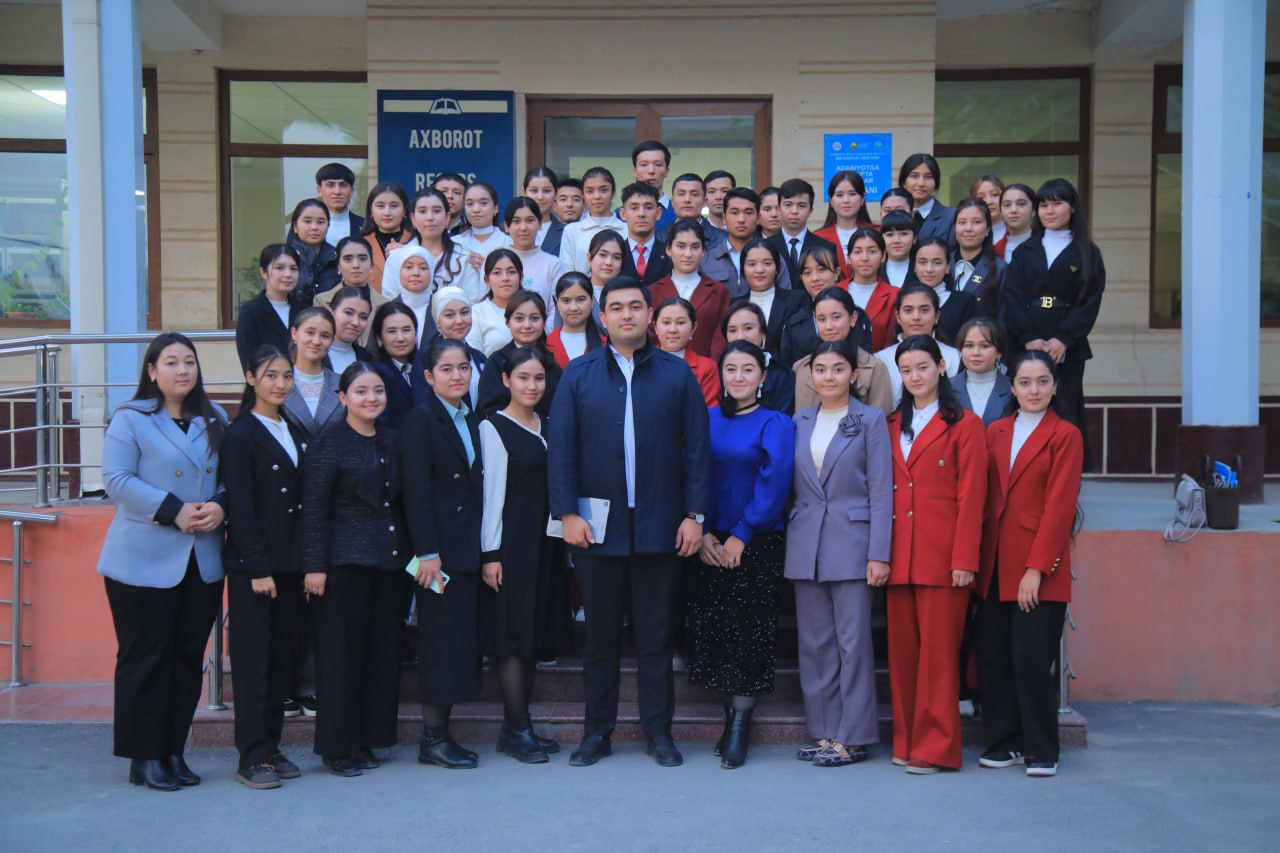 Respublika ishchi guruhi Namangan davlat pedagogika institutida faol talabalar bilan ochiq muloqot o‘tkazdi