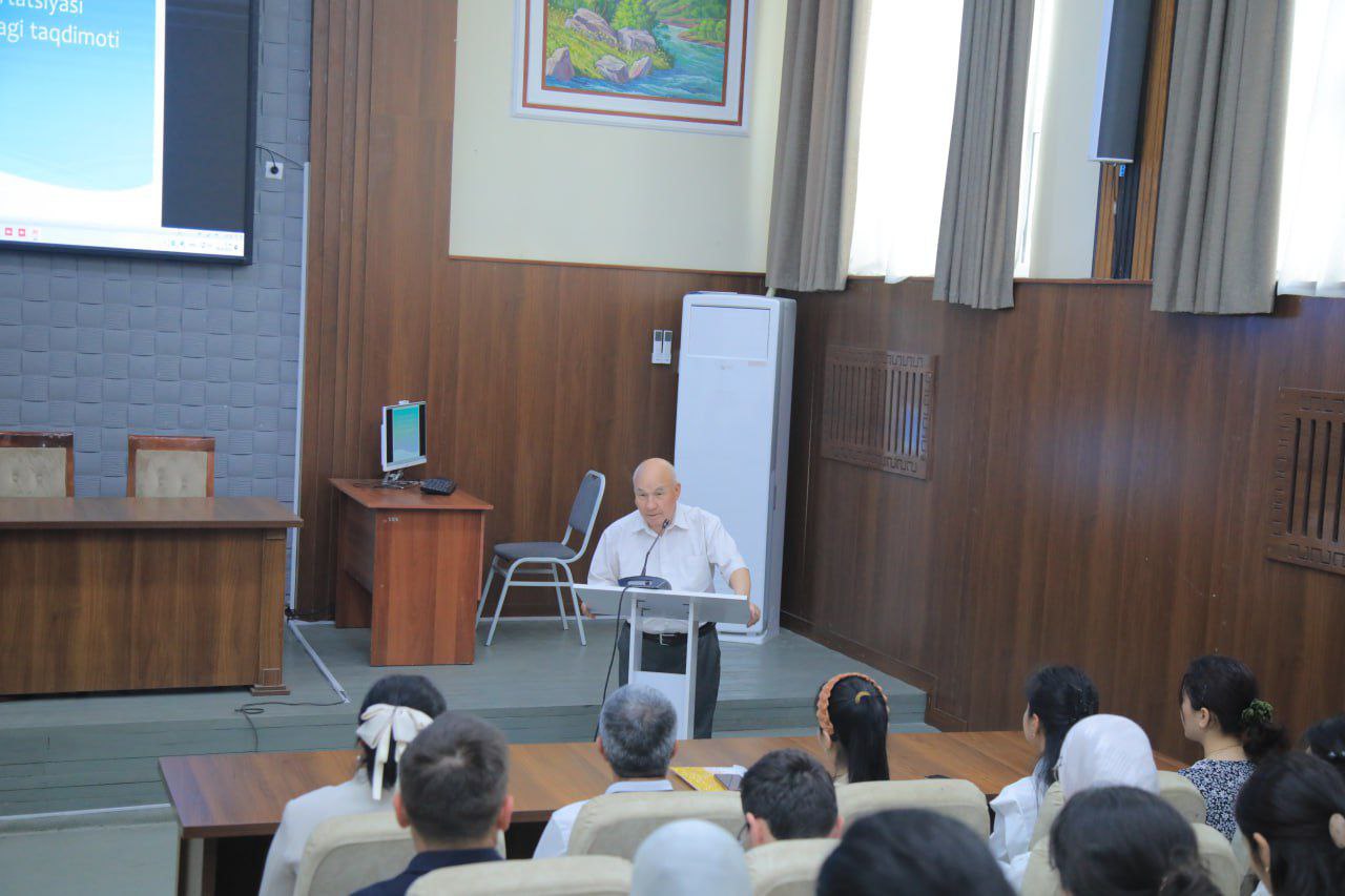 Institut Faxriy professori  Safo Matjon bilan uchrashuv