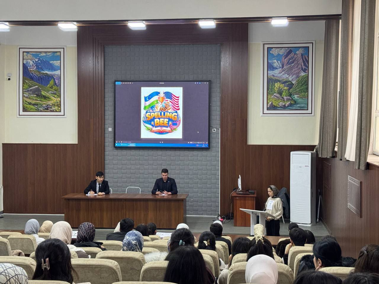 Namangan davlat pedagogika institutida Ijtimoiy fanlar fakulteti Xorijiy tillar kafedrasi 2-bosqich talabalari oʻrtasida ilk bor rasmiy "Spelling Bee" musobaqasi oʻtkazildi.