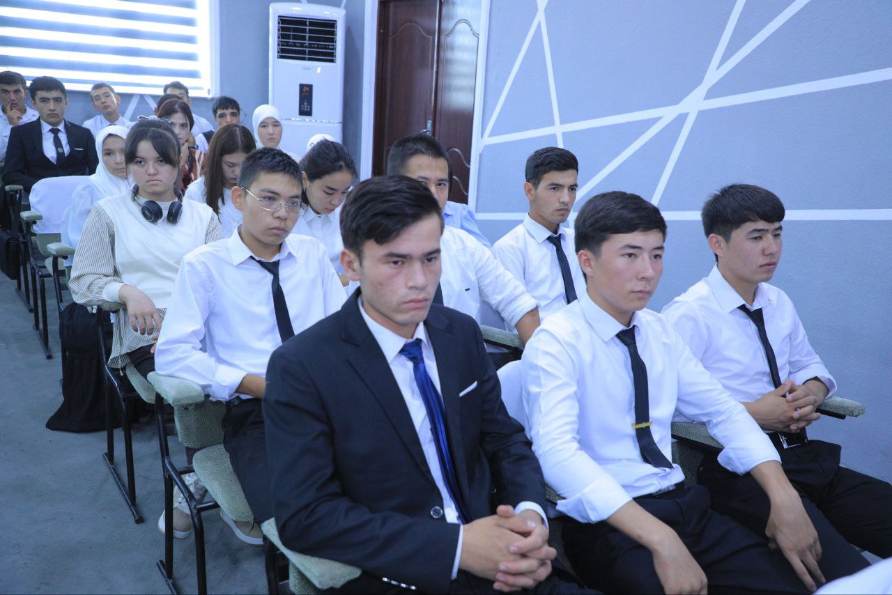 NamDPI Ijtimoiy fanlar fakultetida talabalar bilan ochiq muloqot