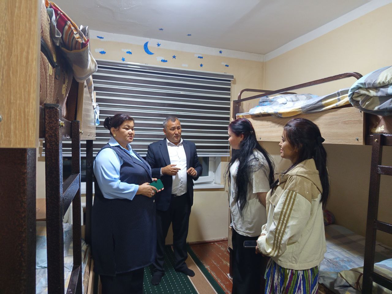 Talabalar bilan uchrashuv: turar joydagi samimiy muloqot