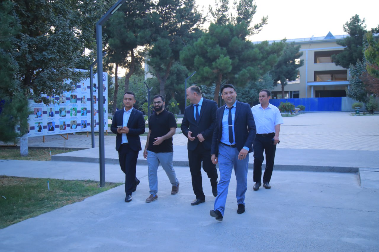 Pokistonlik Mukhammad Wasif Khan NamDPIda dars beradi